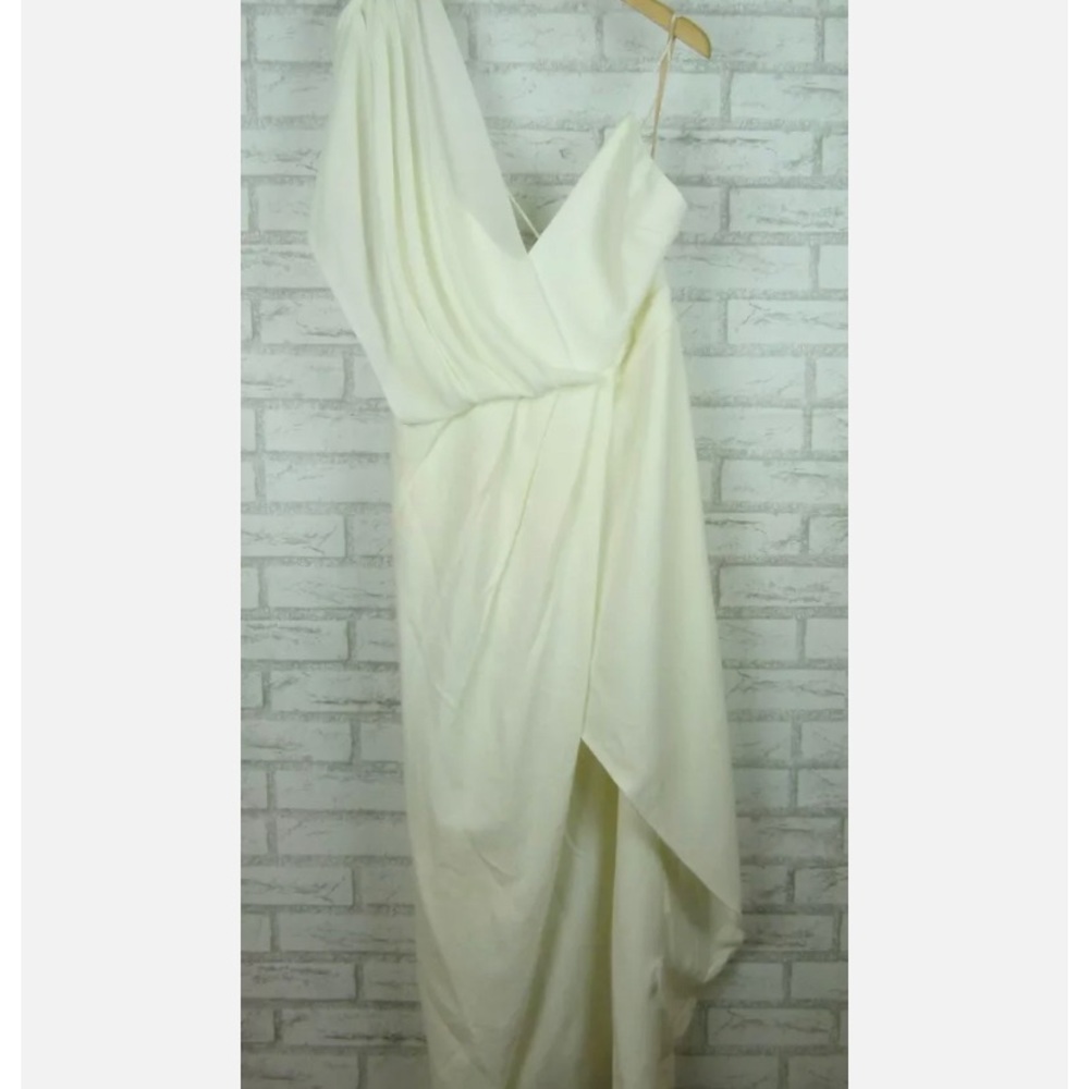 Fame & Partners Dress